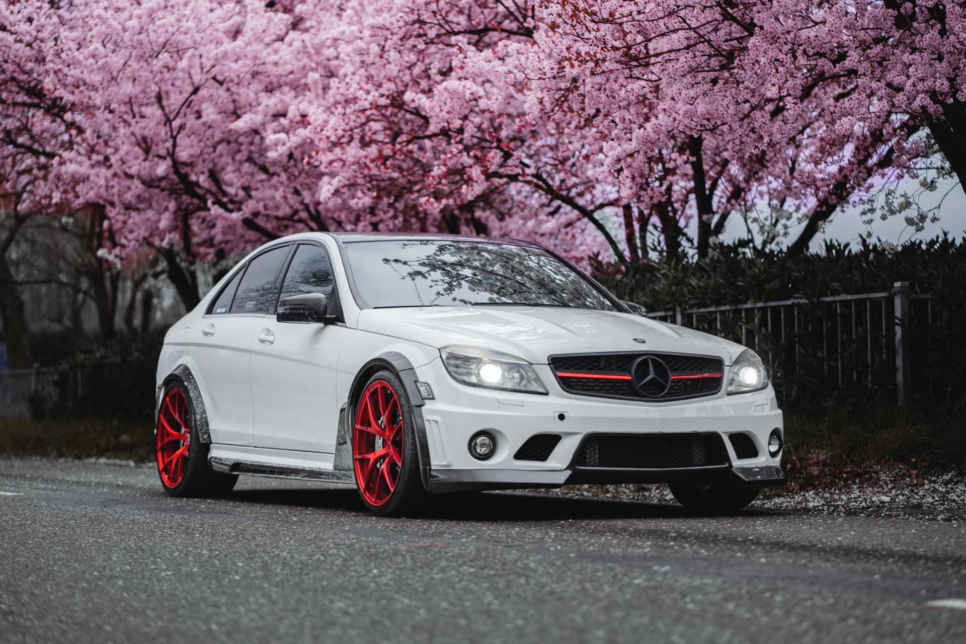 Mercedes-Benz C63 AMG (W204) Thumbnail